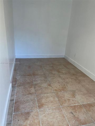 746 NE 80th St E2, Miami, FL 33138