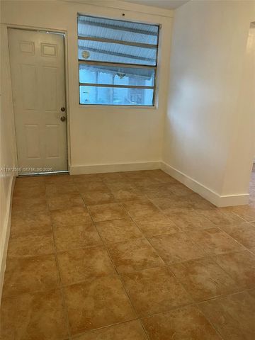 746 NE 80th St E2, Miami, FL 33138