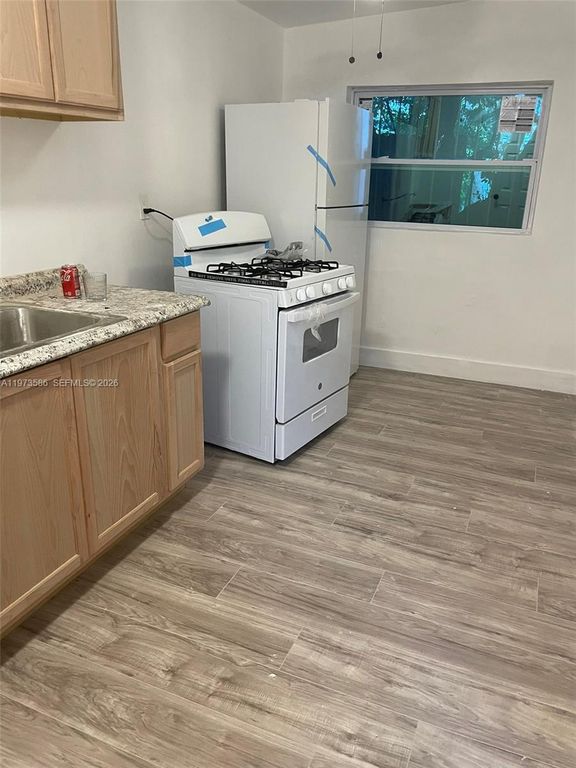 746 NE 80th St E2, Miami, FL 33138