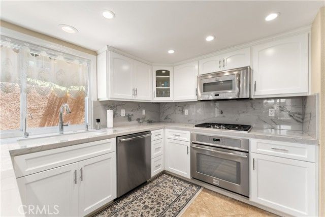 1106 Ridgecrest, Costa Mesa, CA 92627