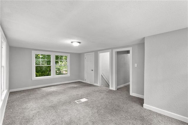 9617 E Independence Avenue, Independence, MO 64053