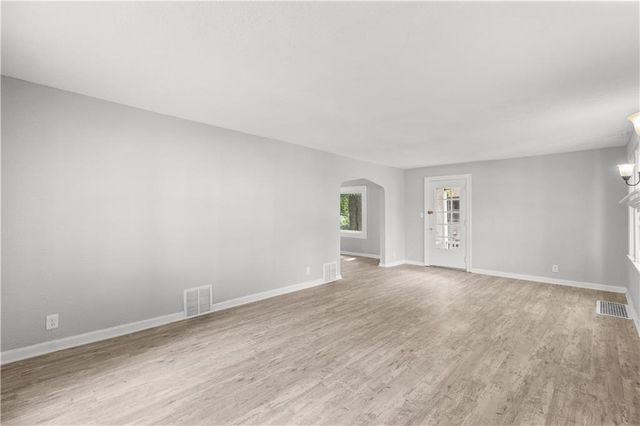 9617 E Independence Avenue, Independence, MO 64053