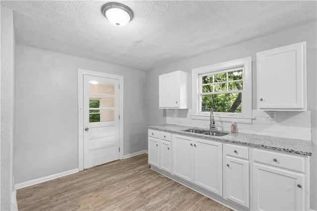 9617 E Independence Avenue, Independence, MO 64053