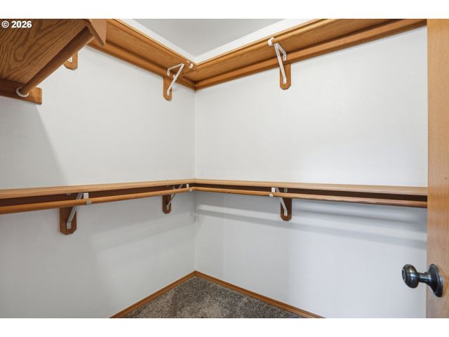 6000 Ne 42ND Way, Vancouver, WA 98661