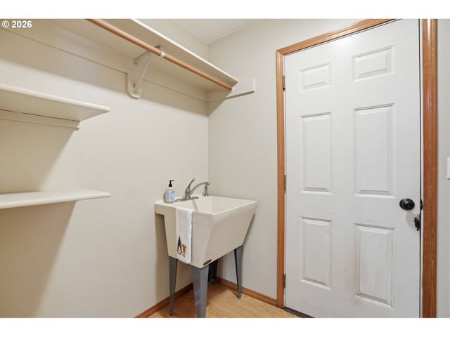 6000 Ne 42ND Way, Vancouver, WA 98661