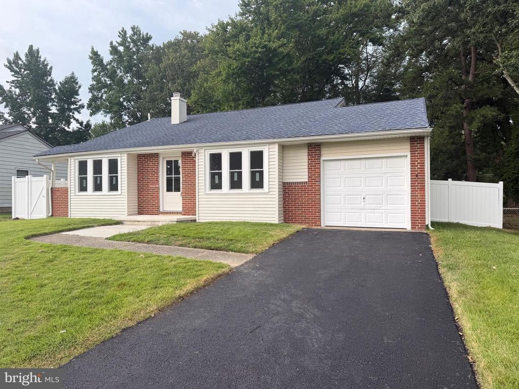 293 SOMERSET RD, WOODBURY, NJ 08096 — exterior