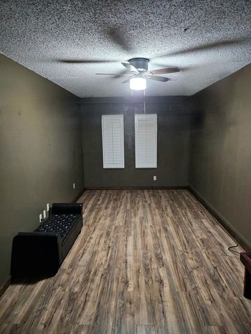 517 E Harriet, Alpine, TX 79830