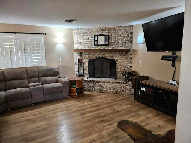 517 E Harriet, Alpine, TX 79830