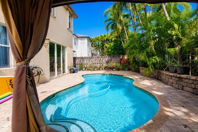 13989 SW 155th Terrace, Miami, FL 33177