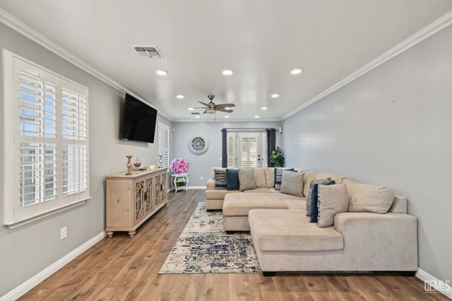 4016 Thatch Avenue, Bakersfield, CA 93313