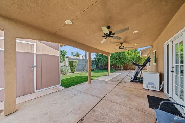 4016 Thatch Avenue, Bakersfield, CA 93313