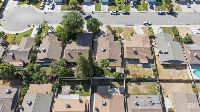 4016 Thatch Avenue, Bakersfield, CA 93313