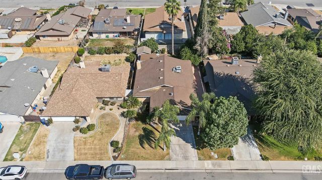 4016 Thatch Avenue, Bakersfield, CA 93313