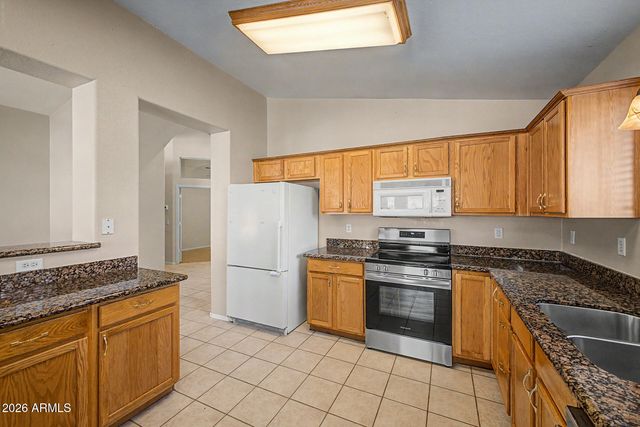 11101 S HOPI Drive, Goodyear, AZ 85338