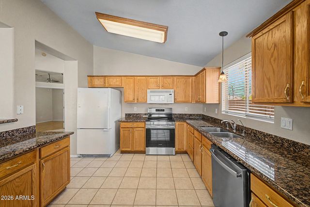 11101 S HOPI Drive, Goodyear, AZ 85338