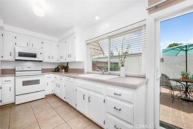 11366 Holder Street, Cypress, CA 90630