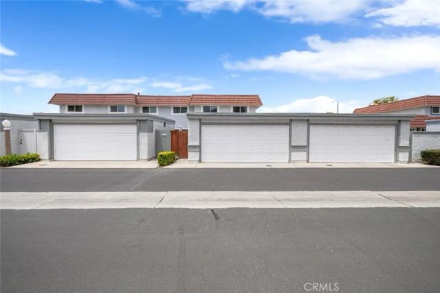 11366 Holder Street, Cypress, CA 90630