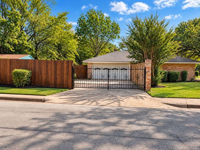1444 Marlene Place, Desoto, TX 75115