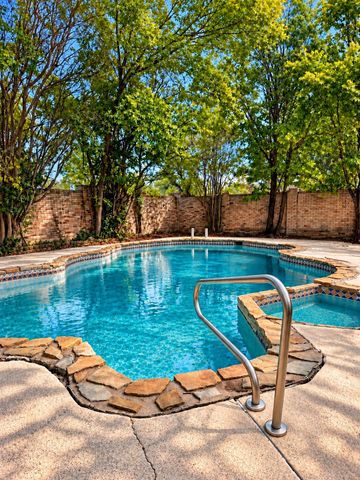 1444 Marlene Place, Desoto, TX 75115