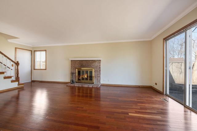 1008 Churchill Drive, Naperville, IL 60563