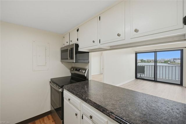 500 Pacific Ave Unit 311, Virginia Beach, VA 23451