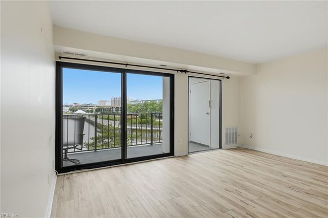 500 Pacific Ave Unit 311, Virginia Beach, VA 23451