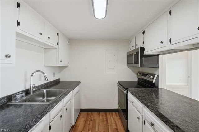 500 Pacific Ave Unit 311, Virginia Beach, VA 23451