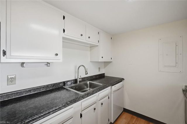 500 Pacific Ave Unit 311, Virginia Beach, VA 23451