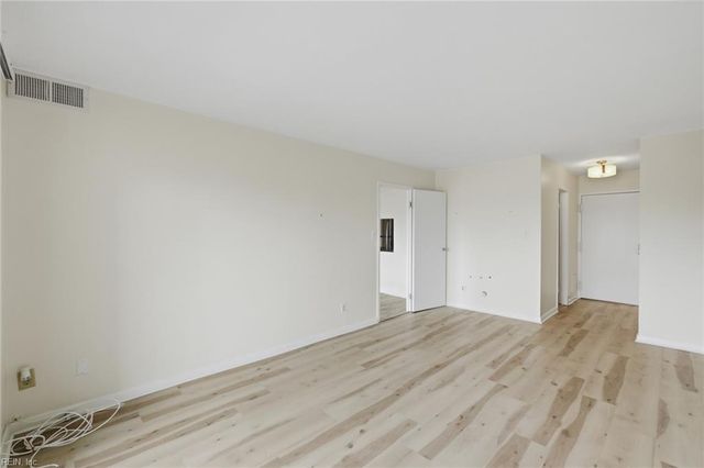 500 Pacific Ave Unit 311, Virginia Beach, VA 23451
