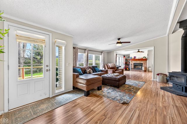 4255 State Road 135 S, Nashville, IN 47448