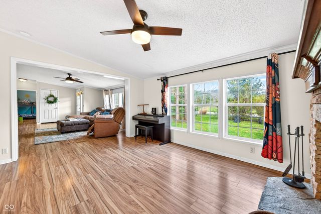 4255 State Road 135 S, Nashville, IN 47448