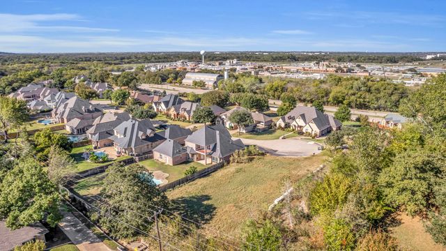 2000 Stone Canyon Court, Arlington, TX 76012