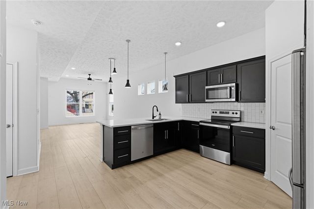 2244 E 100th Street, Cleveland, OH 44106