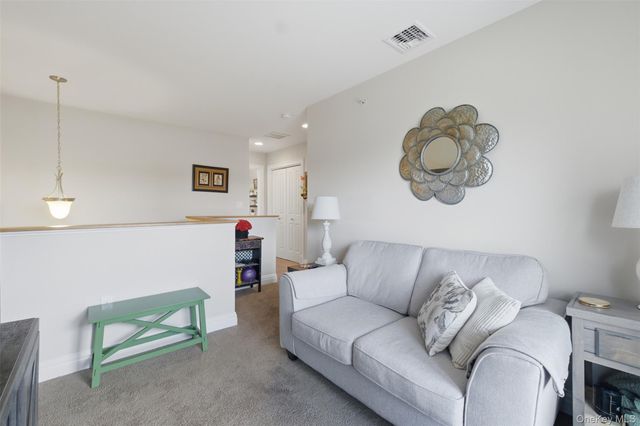 324 Ivy Trail, Rhinebeck, NY 12572