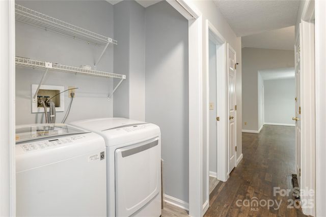 608 Surrey Glen Circle, Hendersonville, NC 28739