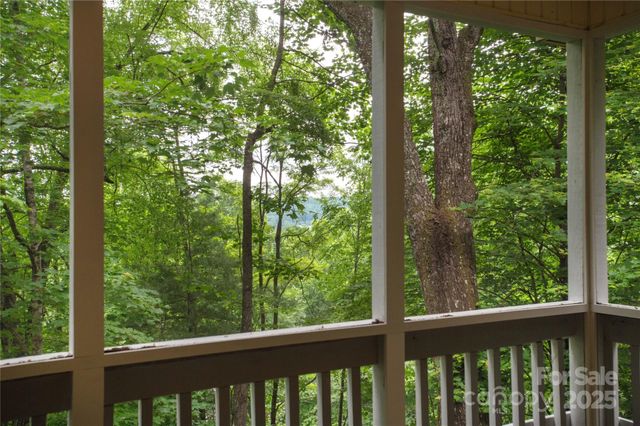 608 Surrey Glen Circle, Hendersonville, NC 28739