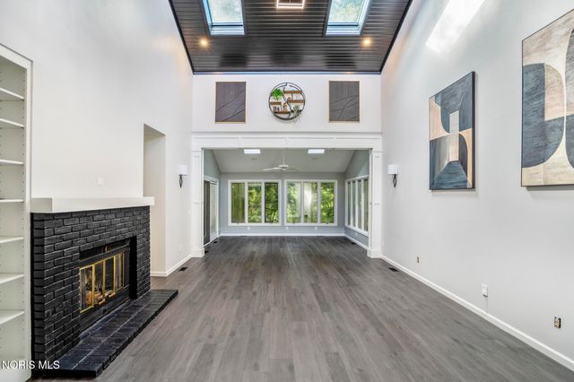 7231 Sawmill Run, Holland, OH 43528
