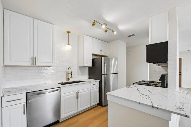 1204 Southwalk ST, Georgetown, TX 78626