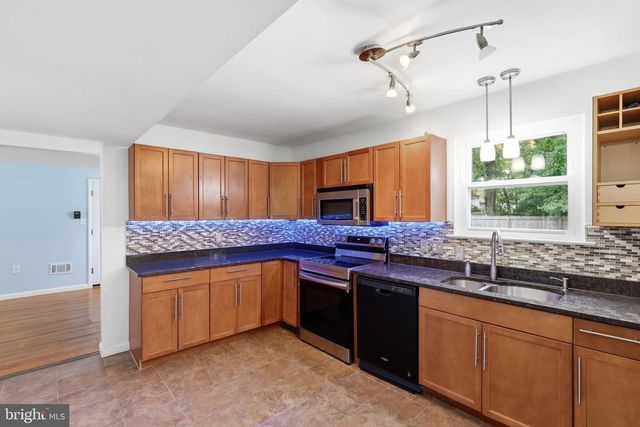 53 SHULL DR, Newark, DE 19711