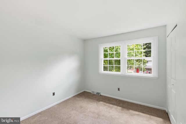 53 SHULL DR, Newark, DE 19711