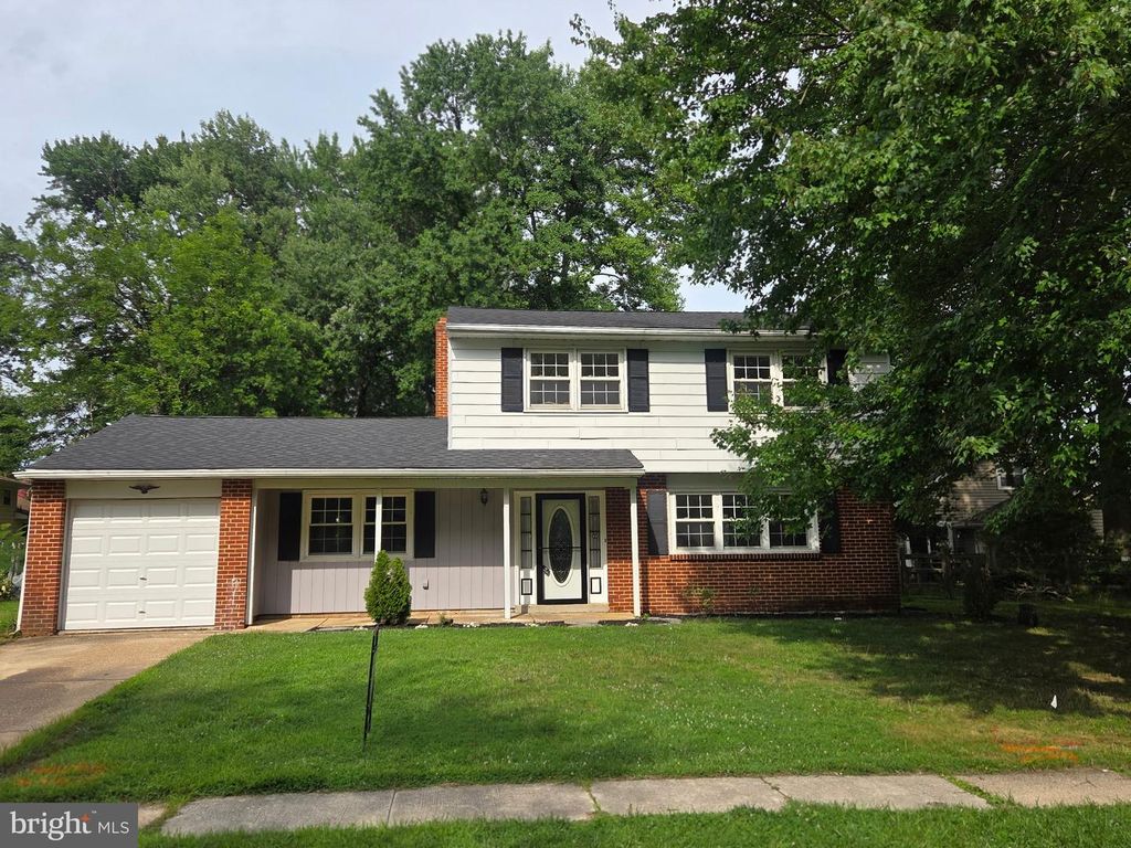 53 SHULL DR, Newark, DE 19711