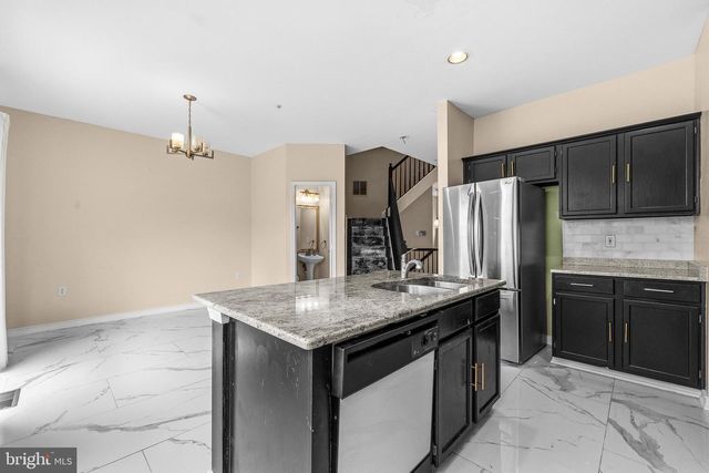 5 BATTERY BEND CT, Montgomery Village, MD 20886