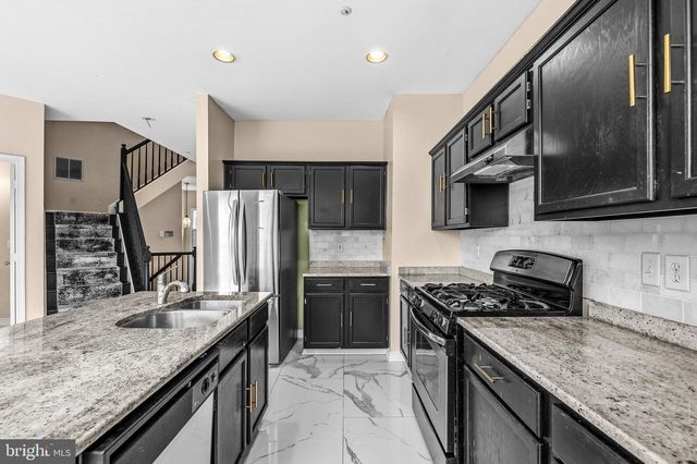 5 BATTERY BEND CT, Montgomery Village, MD 20886