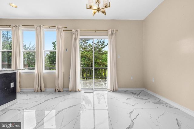 5 BATTERY BEND CT, Montgomery Village, MD 20886