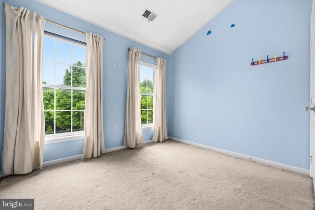 5 BATTERY BEND CT, Montgomery Village, MD 20886
