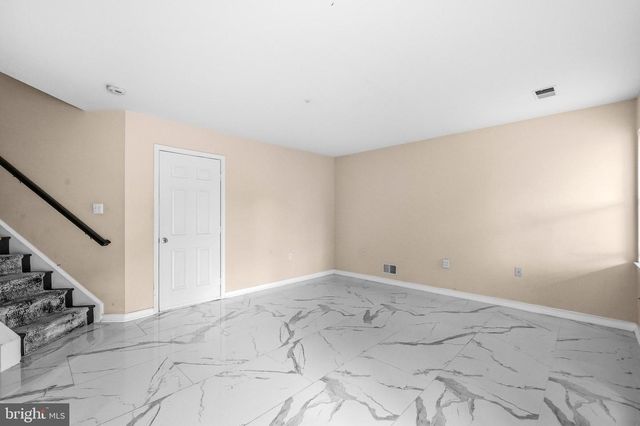 5 BATTERY BEND CT, Montgomery Village, MD 20886