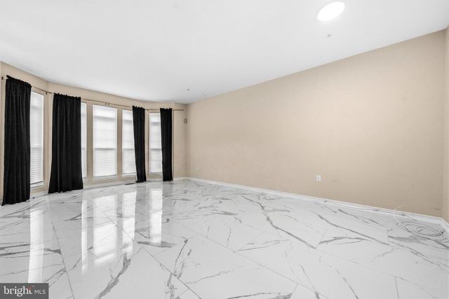 5 BATTERY BEND CT, Montgomery Village, MD 20886
