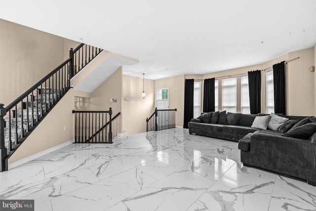 5 BATTERY BEND CT, Montgomery Village, MD 20886