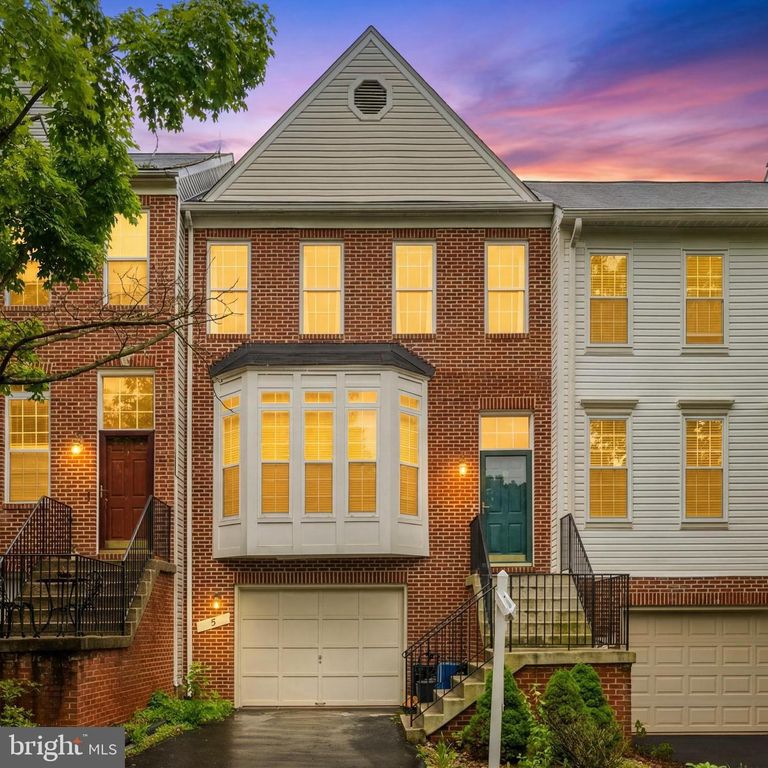 5 BATTERY BEND CT, Montgomery Village, MD 20886