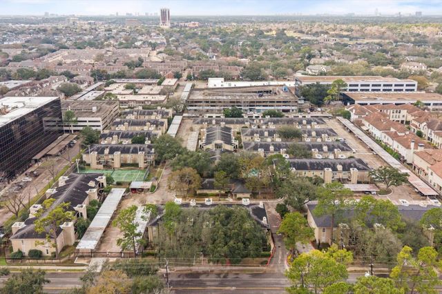 722 Bering Unit G Drive 171, Houston, TX 77057